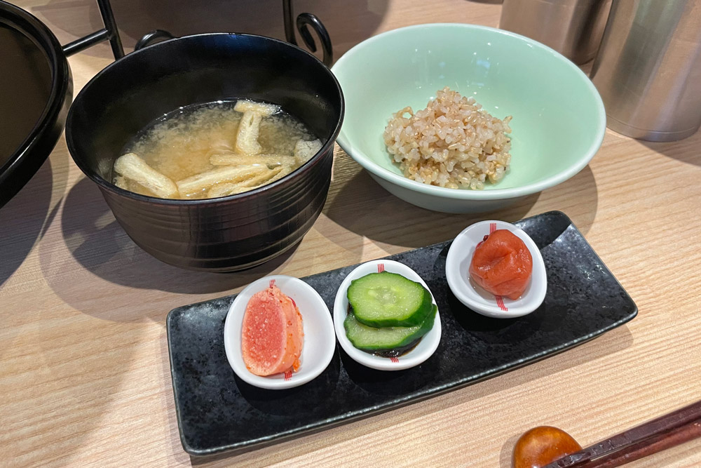 お味噌汁とごはんのお供