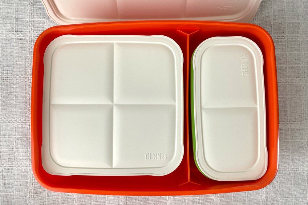おかず容器をコンパクトに収納可能