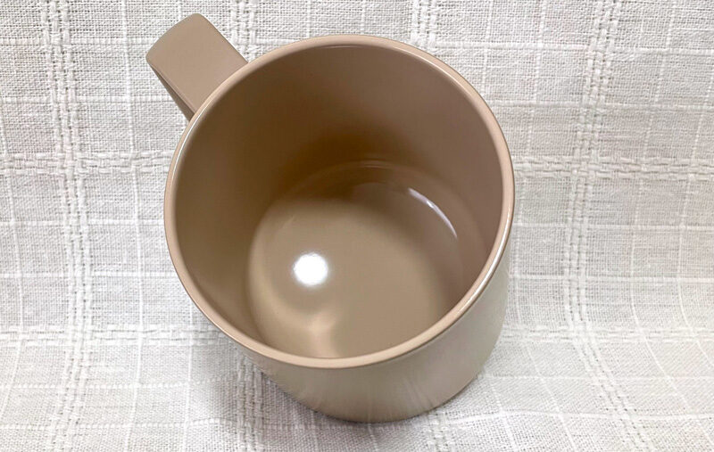 底が丸くなっている真空断熱マグカップ