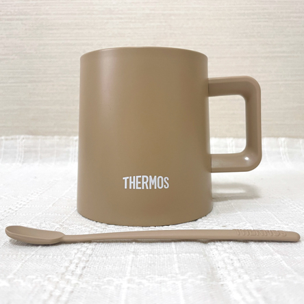 底が広くなっている真空断熱マグカップ