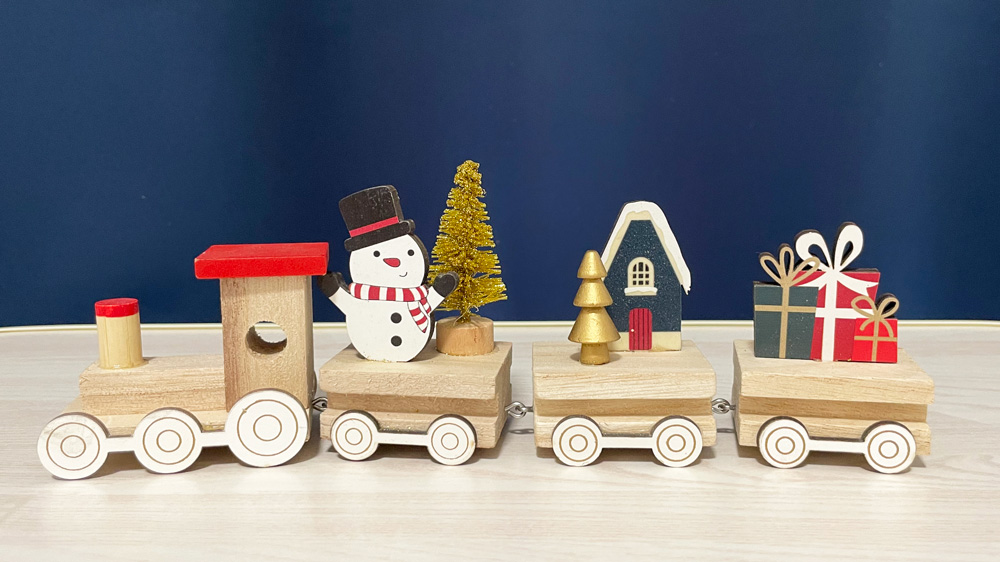 ニトリのクリスマスオーナメント(ウッド トレイン)