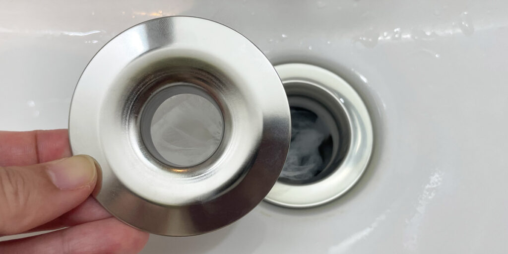 ゴミ受けネットホルダーを排水口にセット