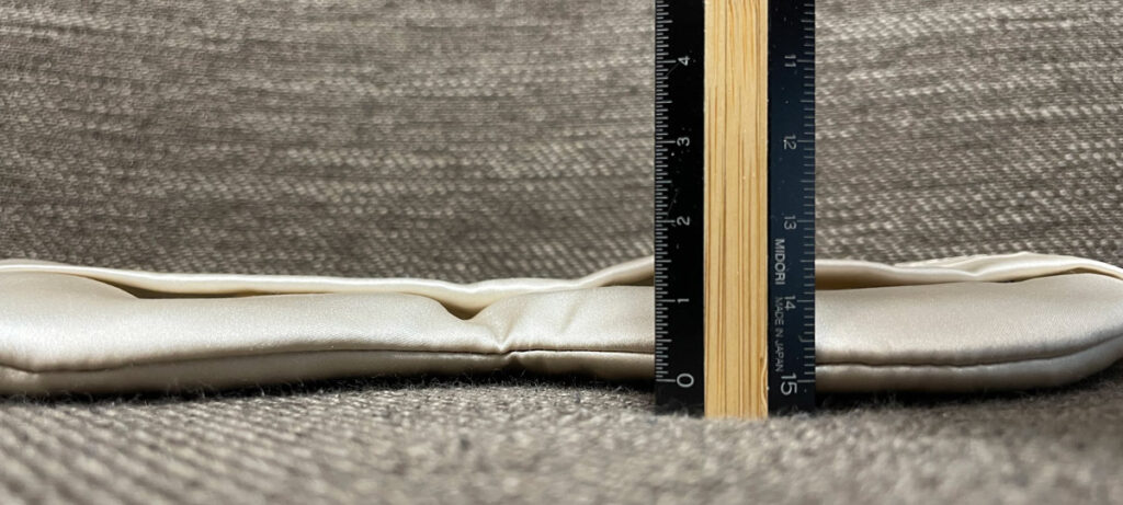 ホットアイマスク(nerugoo)の厚み