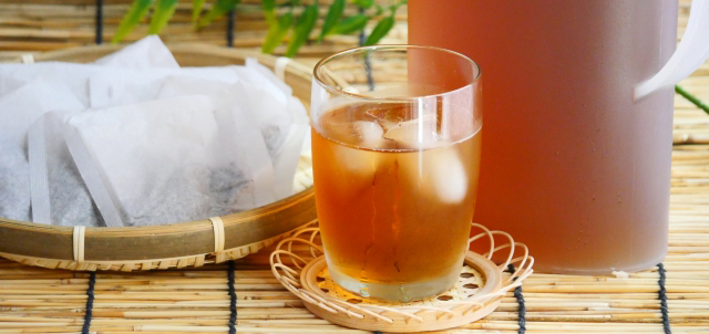 麦茶と麦茶パック